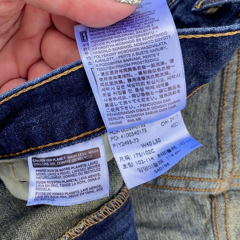 Levi Strauss Dark Blue Denim Jeans - Picture 2 of 4